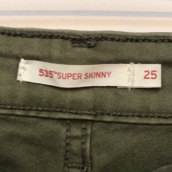 Distressed Levi jeans 535 - Picture 4 of 7